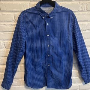 Banana Republic Luxe Stretch Poplin blue shirt